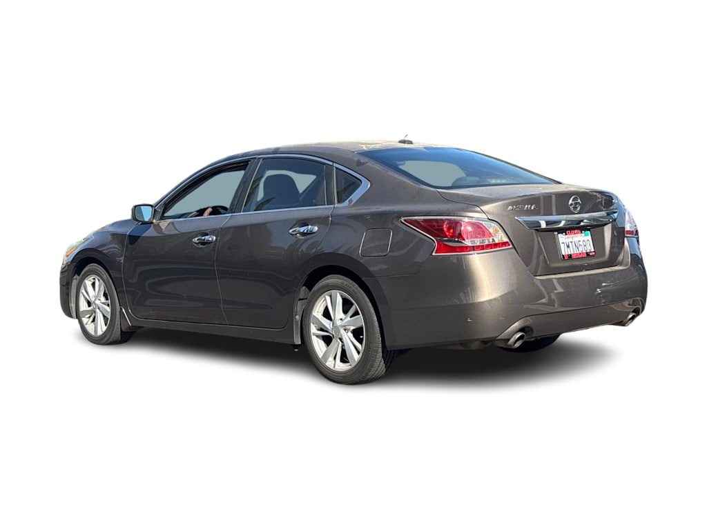 Thumbnail: 2015 Nissan Altima - 4