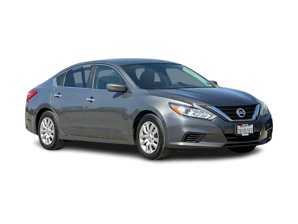 Thumbnail: 2016 Nissan Altima - 21