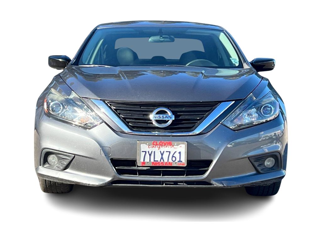 Thumbnail: 2017 Nissan Altima - 6
