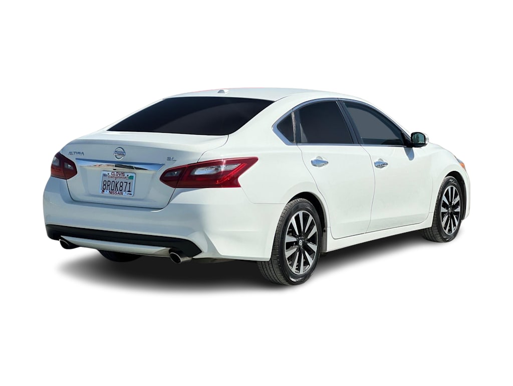Thumbnail: 2018 Nissan Altima - 20
