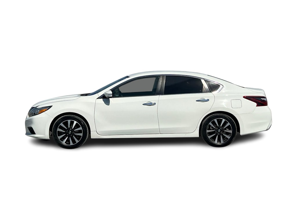Thumbnail: 2018 Nissan Altima - 3