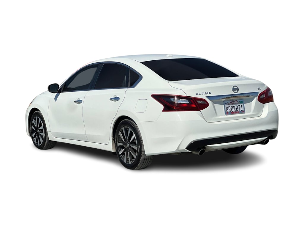 Thumbnail: 2018 Nissan Altima - 4