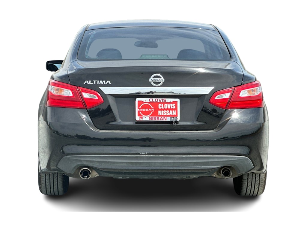 Thumbnail: 2017 Nissan Altima - 5