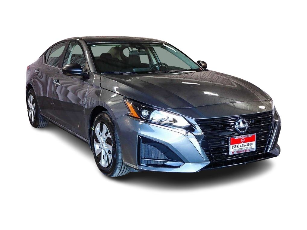 Thumbnail: 2025 Nissan Altima - 18