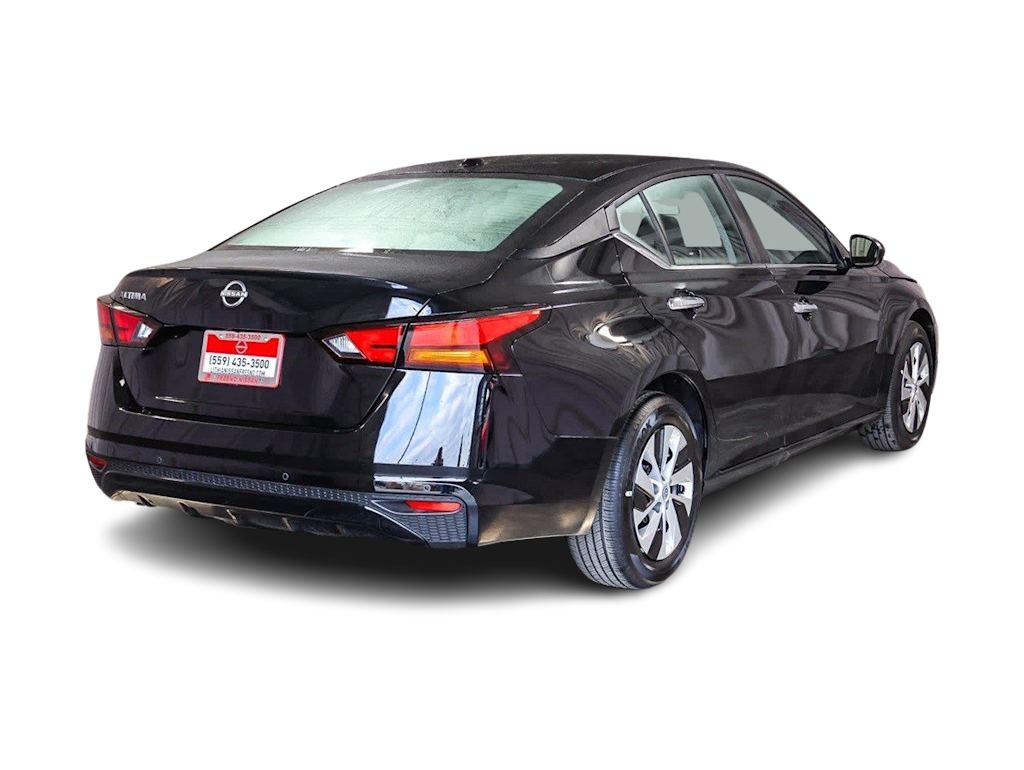 Thumbnail: 2025 Nissan Altima - 17