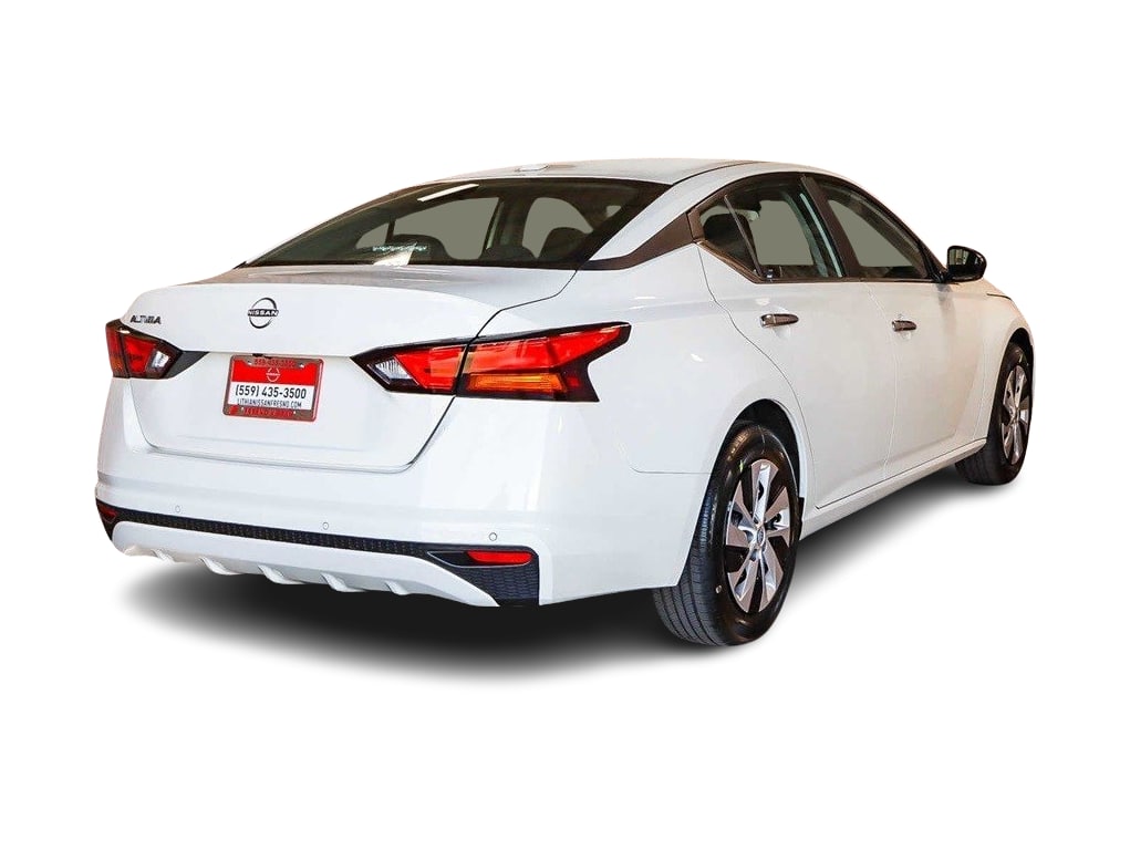 Thumbnail: 2025 Nissan Altima - 18