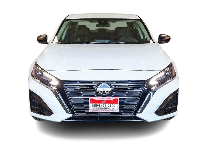 Thumbnail: 2025 Nissan Altima - 5