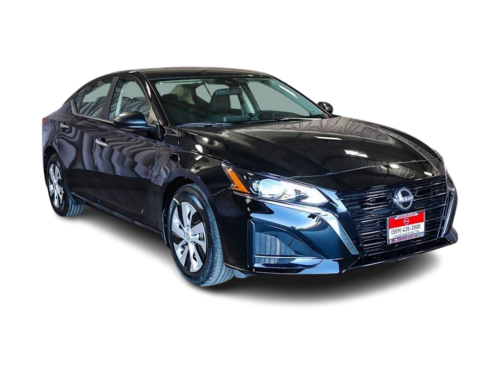 Thumbnail: 2025 Nissan Altima - 19