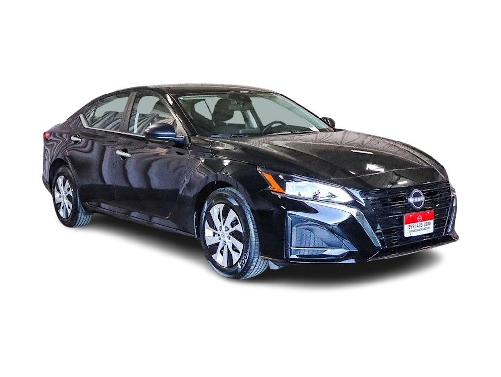 Thumbnail: 2025 Nissan Altima - 19