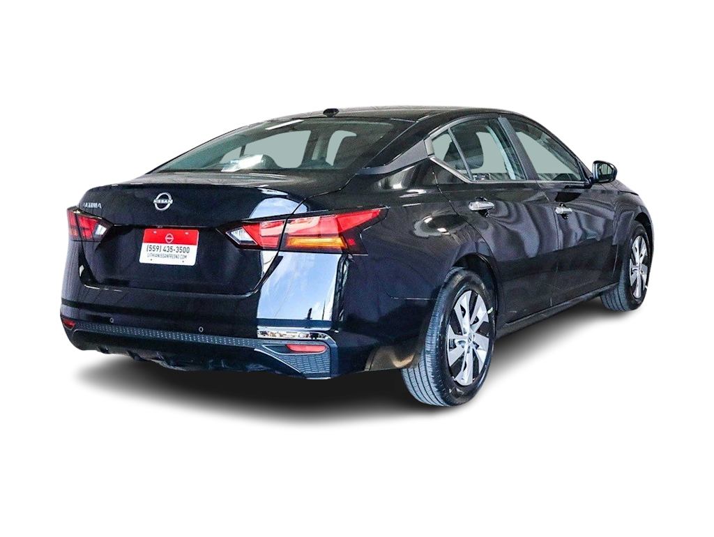 Thumbnail: 2025 Nissan Altima - 18