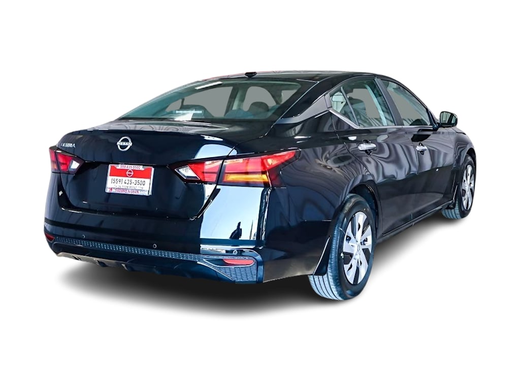 2025 Nissan Altima S 17