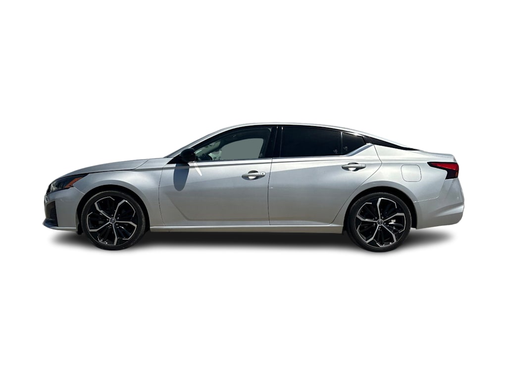 Thumbnail: 2023 Nissan Altima - 3