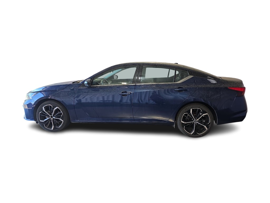 Thumbnail: 2023 Nissan Altima - 3