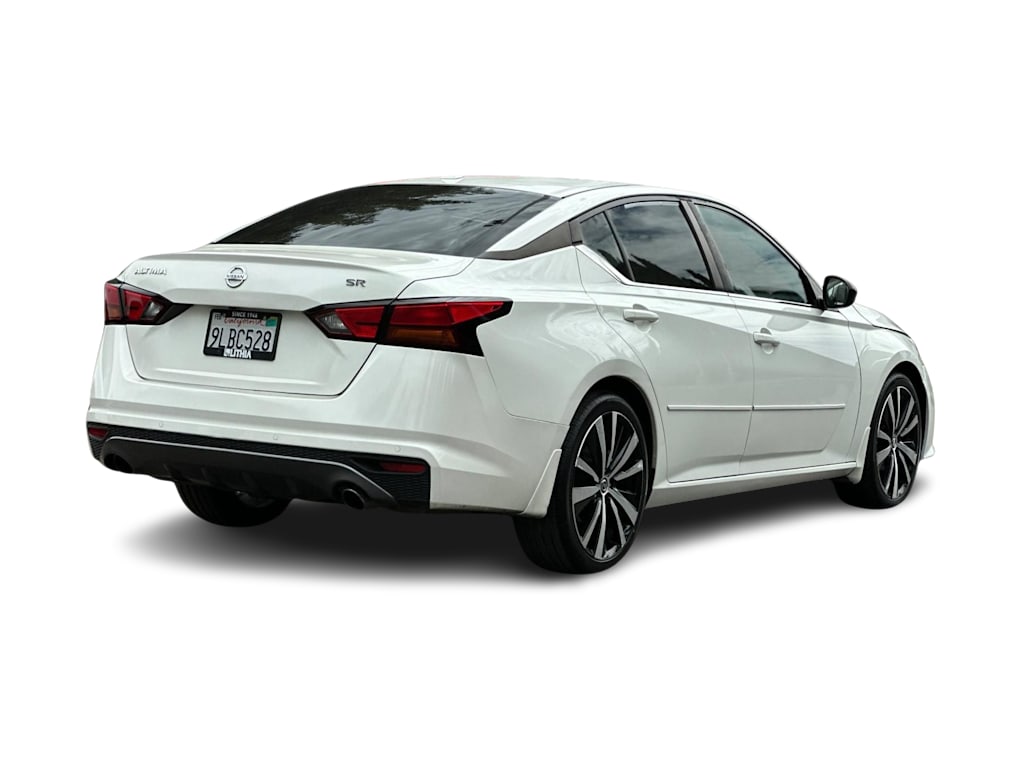 Thumbnail: 2021 Nissan Altima - 17