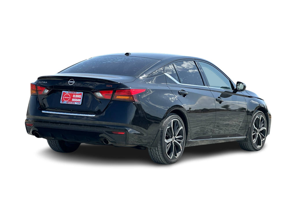 Thumbnail: 2023 Nissan Altima - 17