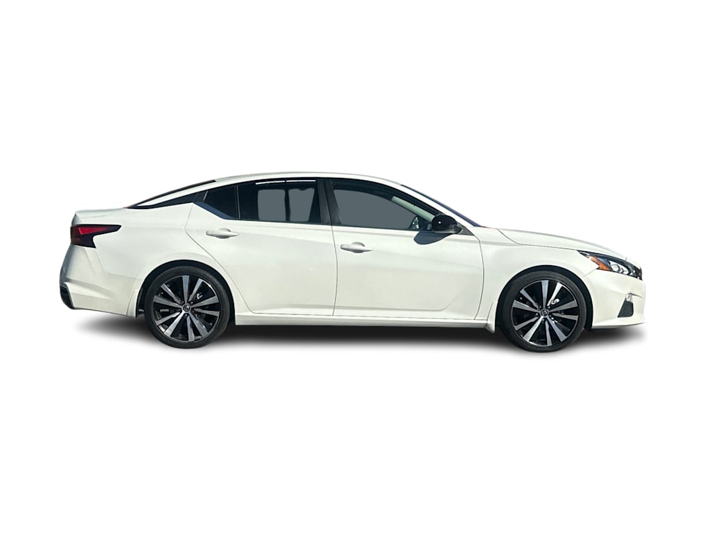 Thumbnail: 2022 Nissan Altima - 10