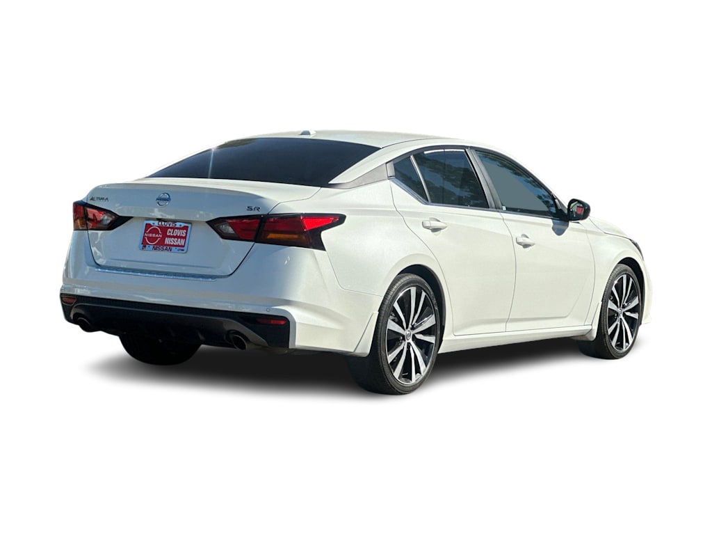 Thumbnail: 2022 Nissan Altima - 9