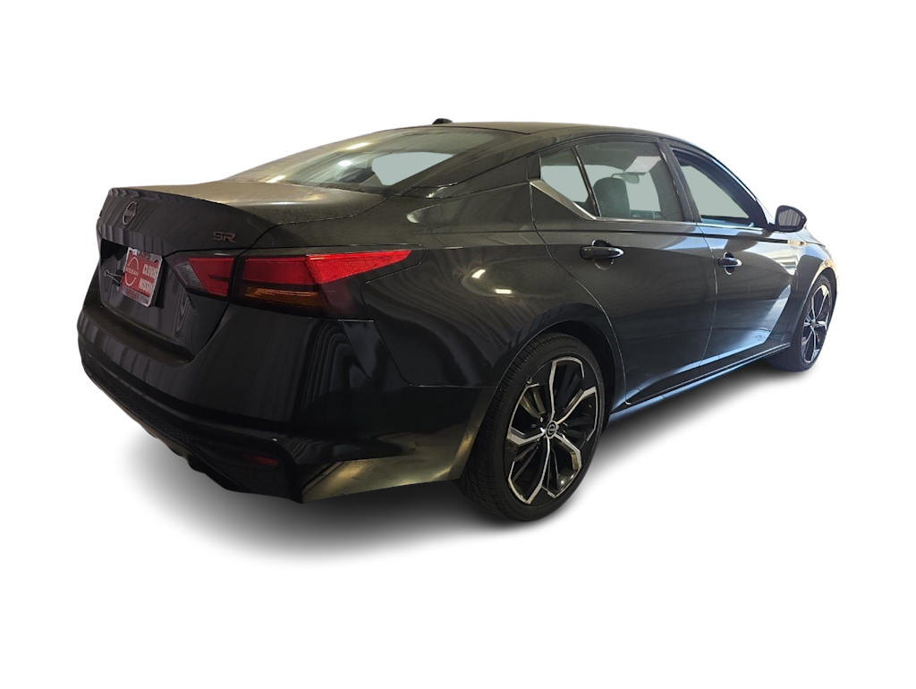 Thumbnail: 2023 Nissan Altima - 17