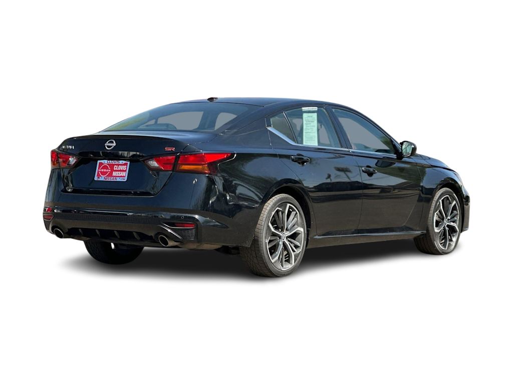 Thumbnail: 2023 Nissan Altima - 19