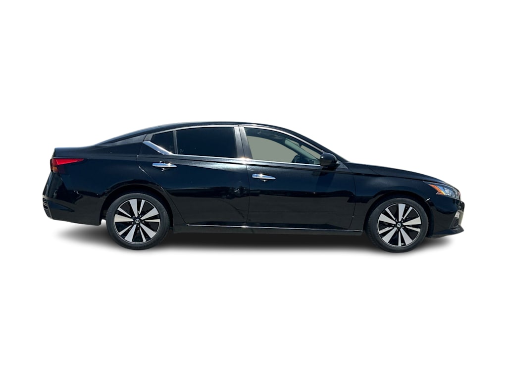 Thumbnail: 2022 Nissan Altima - 19