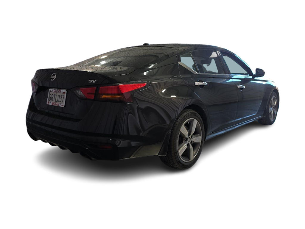 Thumbnail: 2020 Nissan Altima - 18