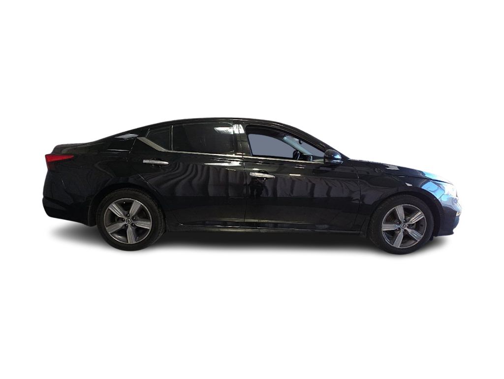 Thumbnail: 2020 Nissan Altima - 19