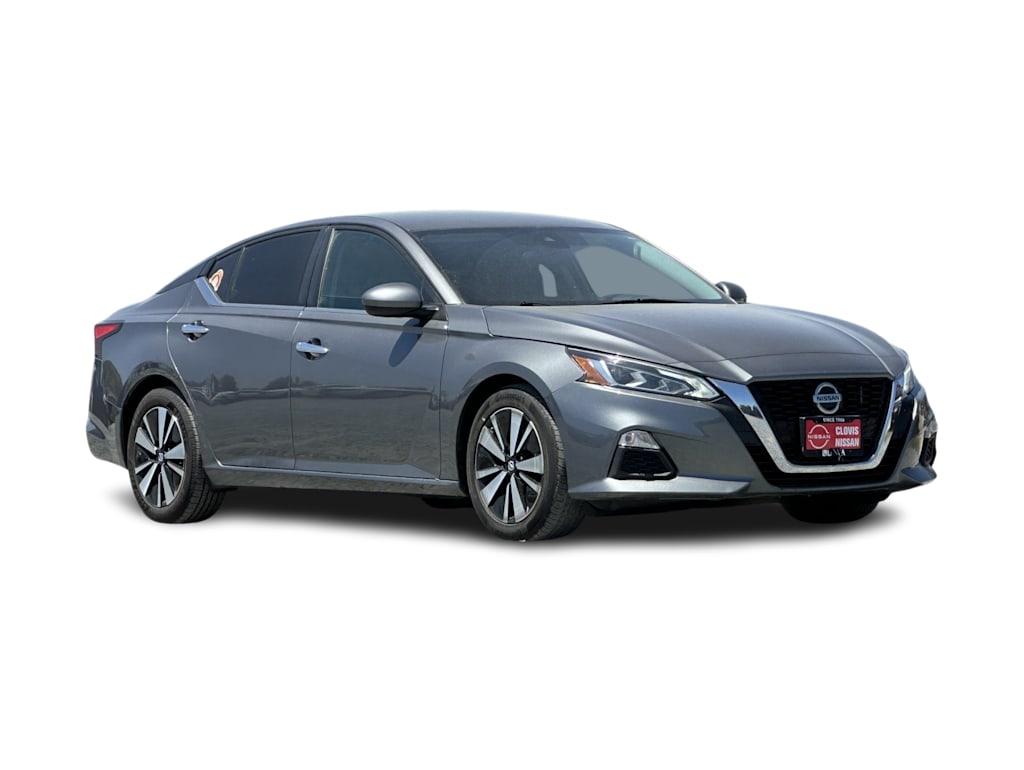 Thumbnail: 2022 Nissan Altima - 21