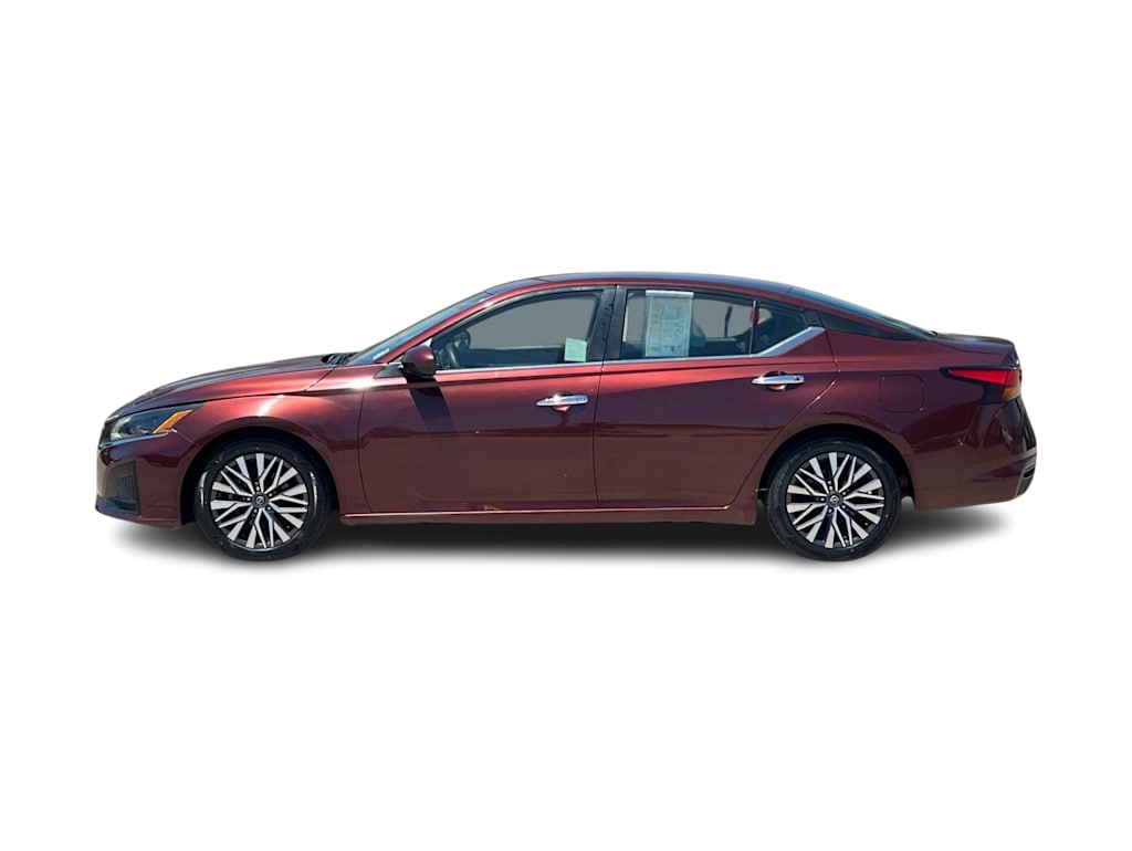 Thumbnail: 2023 Nissan Altima - 3