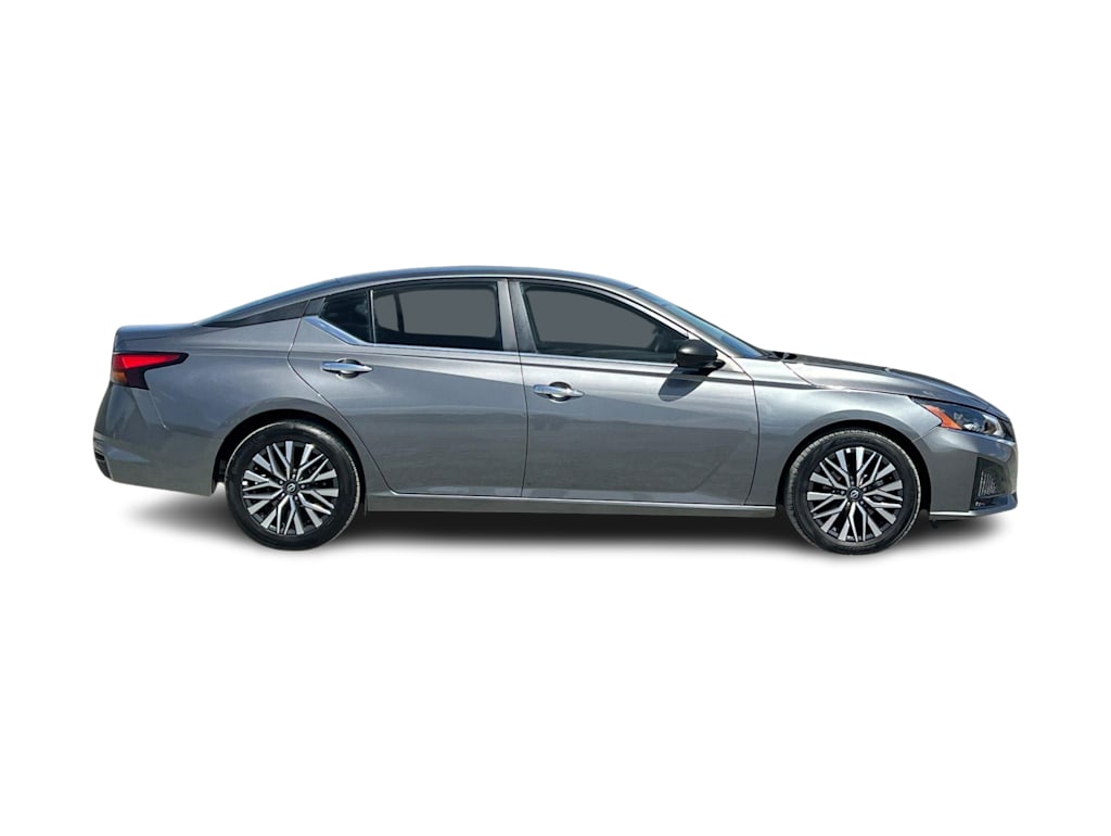 Thumbnail: 2025 Nissan Altima - 20