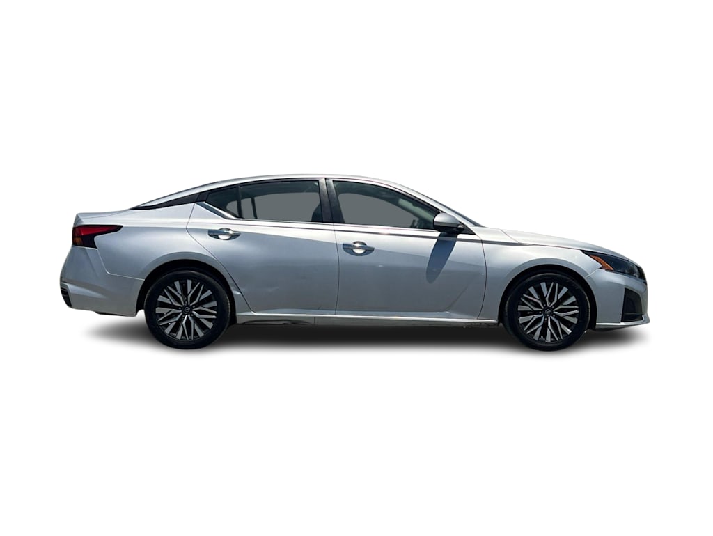 Thumbnail: 2023 Nissan Altima - 20