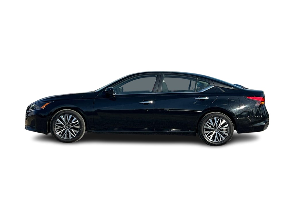 Thumbnail: 2024 Nissan Altima - 3