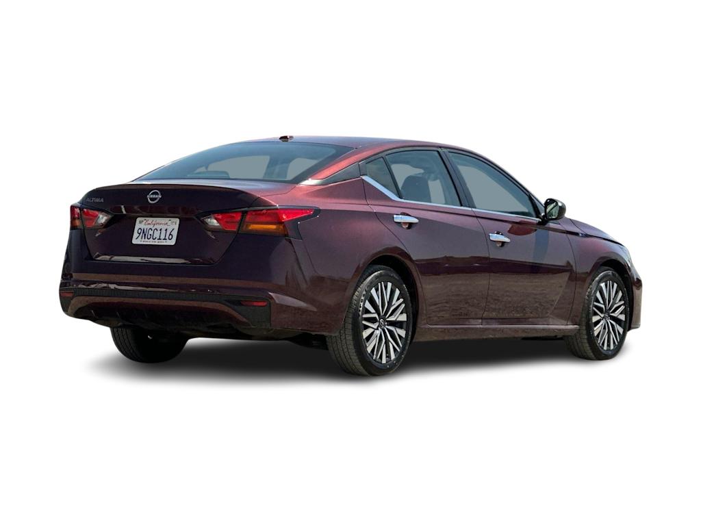Thumbnail: 2025 Nissan Altima - 17