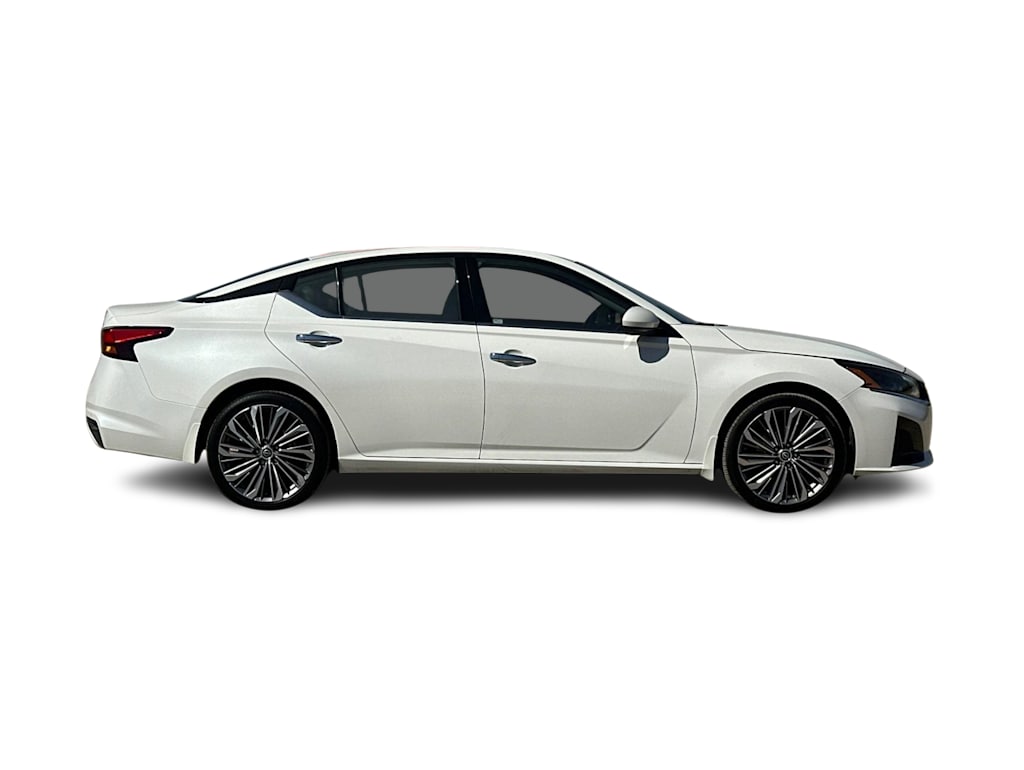 Thumbnail: 2023 Nissan Altima - 20