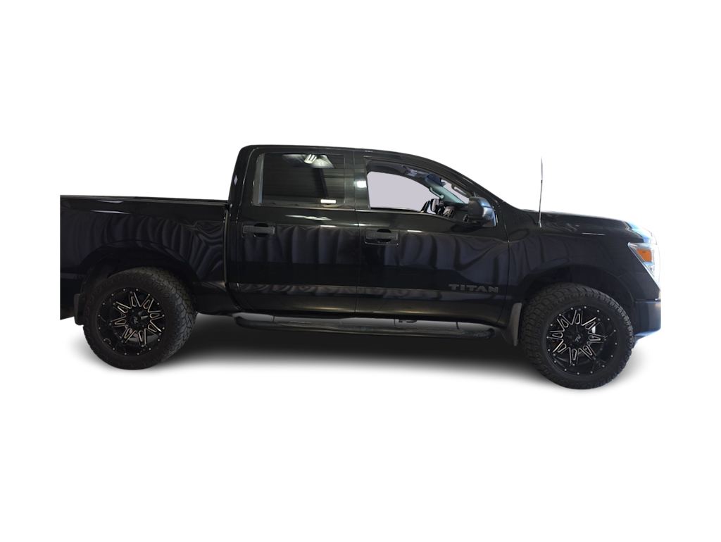 Thumbnail: 2018 Nissan Titan - 18