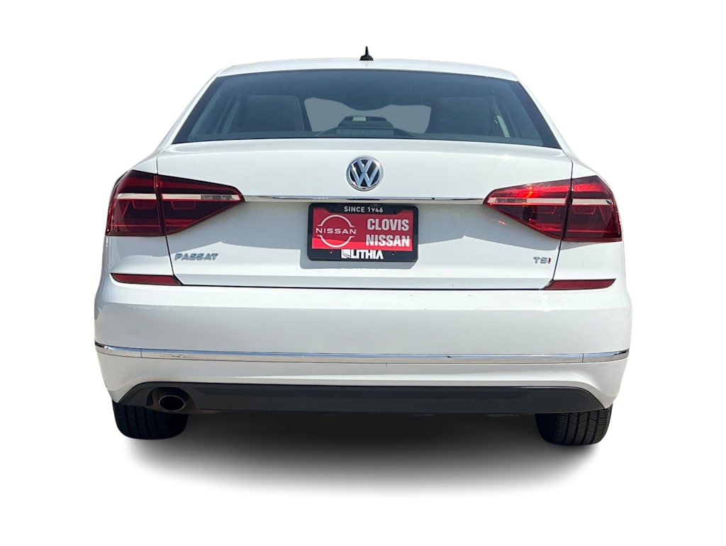 Thumbnail: 2017 Volkswagen Passat - 5