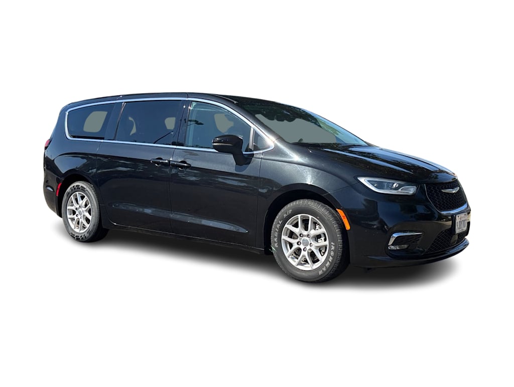 Thumbnail: 2023 Chrysler Pacifica - 21