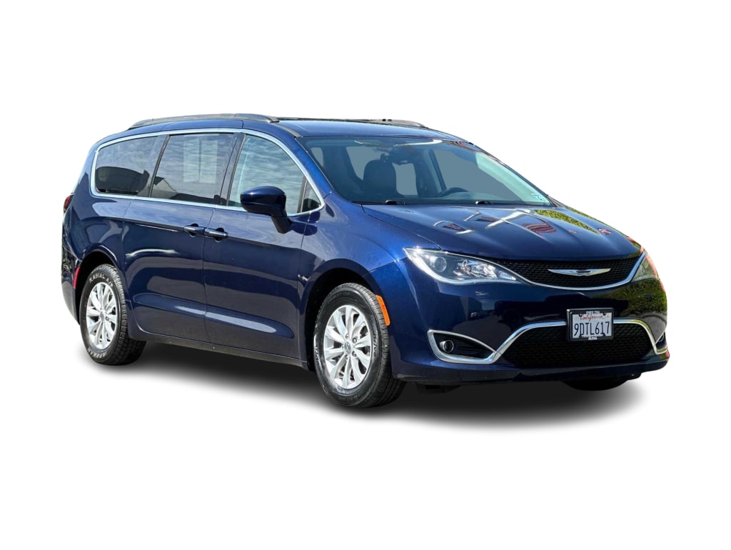 2017 Chrysler Pacifica Touring 19