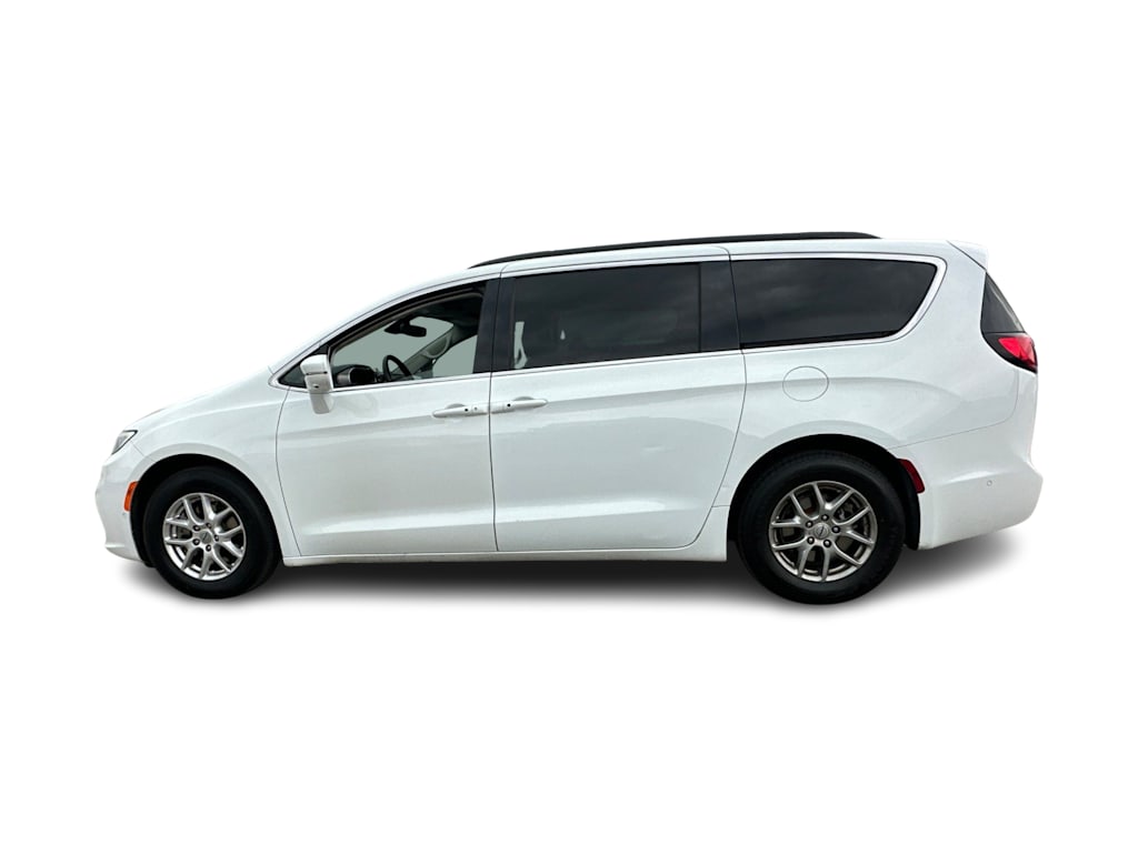 Thumbnail: 2022 Chrysler Pacifica - 3