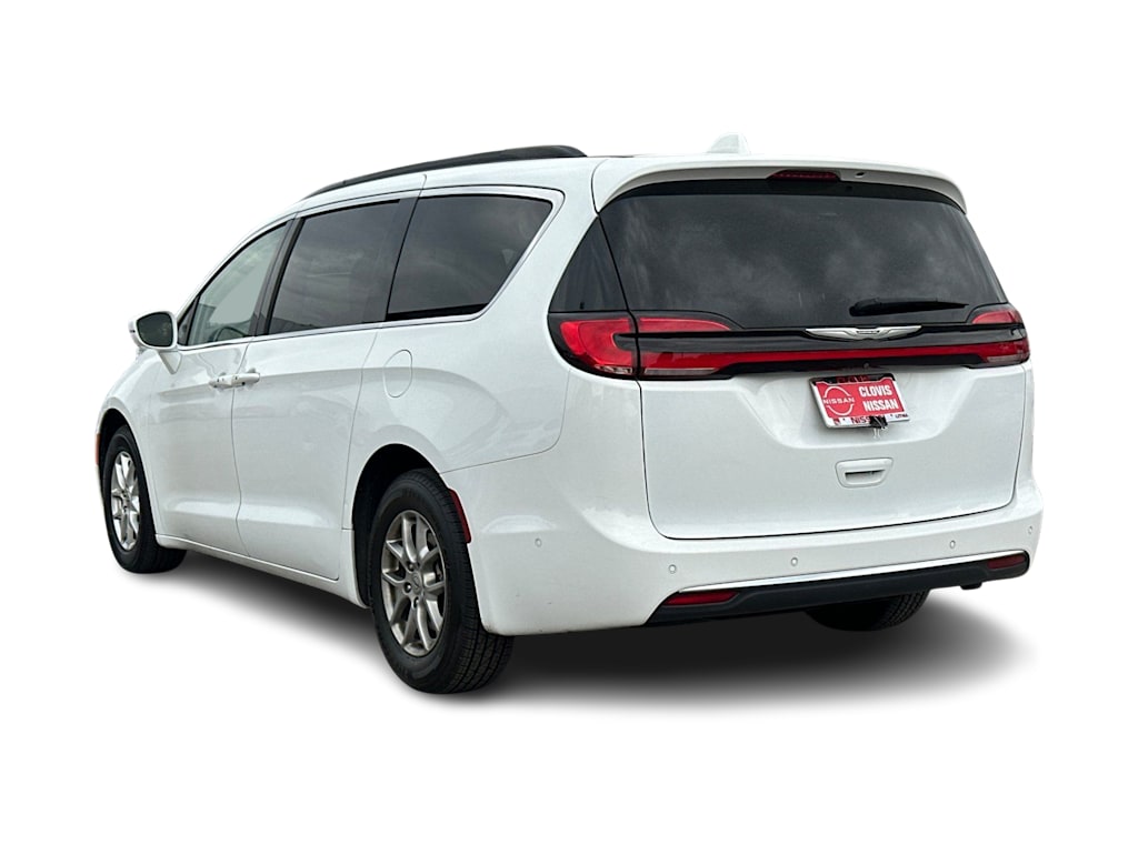 Thumbnail: 2022 Chrysler Pacifica - 4