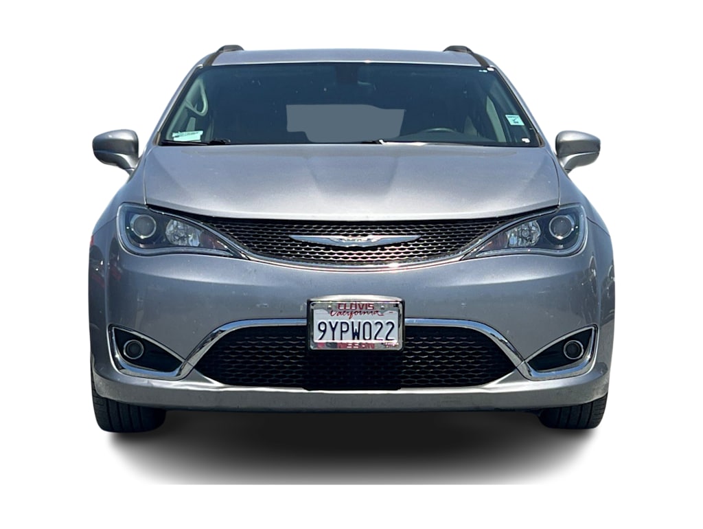 Thumbnail: 2017 Chrysler Pacifica - 6