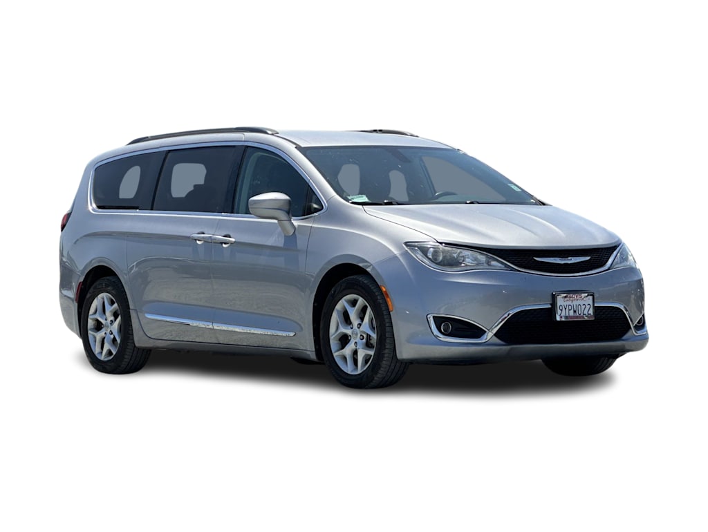 Thumbnail: 2017 Chrysler Pacifica - 19