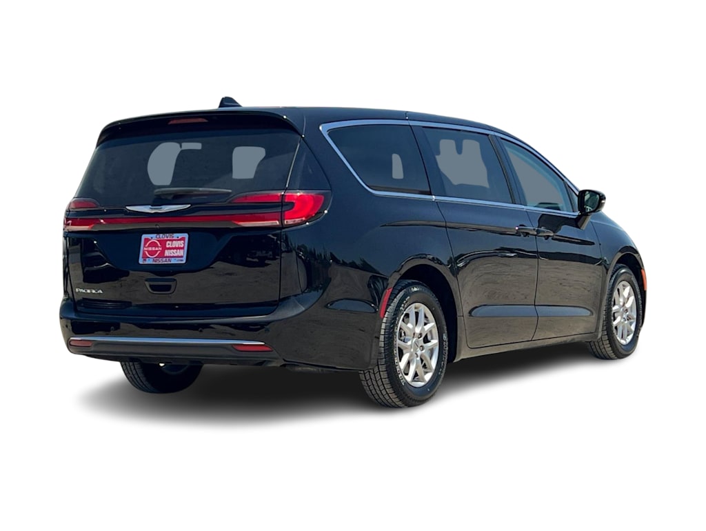 Thumbnail: 2024 Chrysler Pacifica - 19