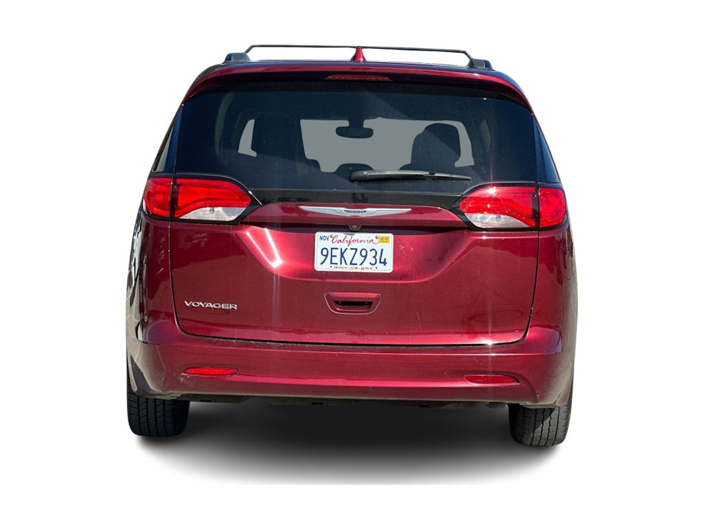 Thumbnail: 2020 Chrysler Voyager - 5