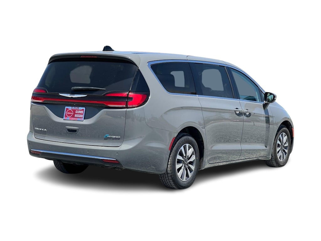 Thumbnail: 2023 Chrysler Pacifica - 19