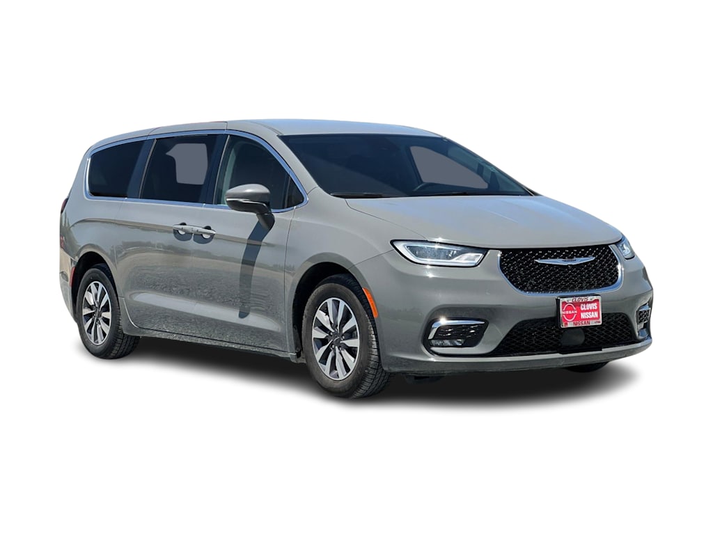 Thumbnail: 2023 Chrysler Pacifica - 21