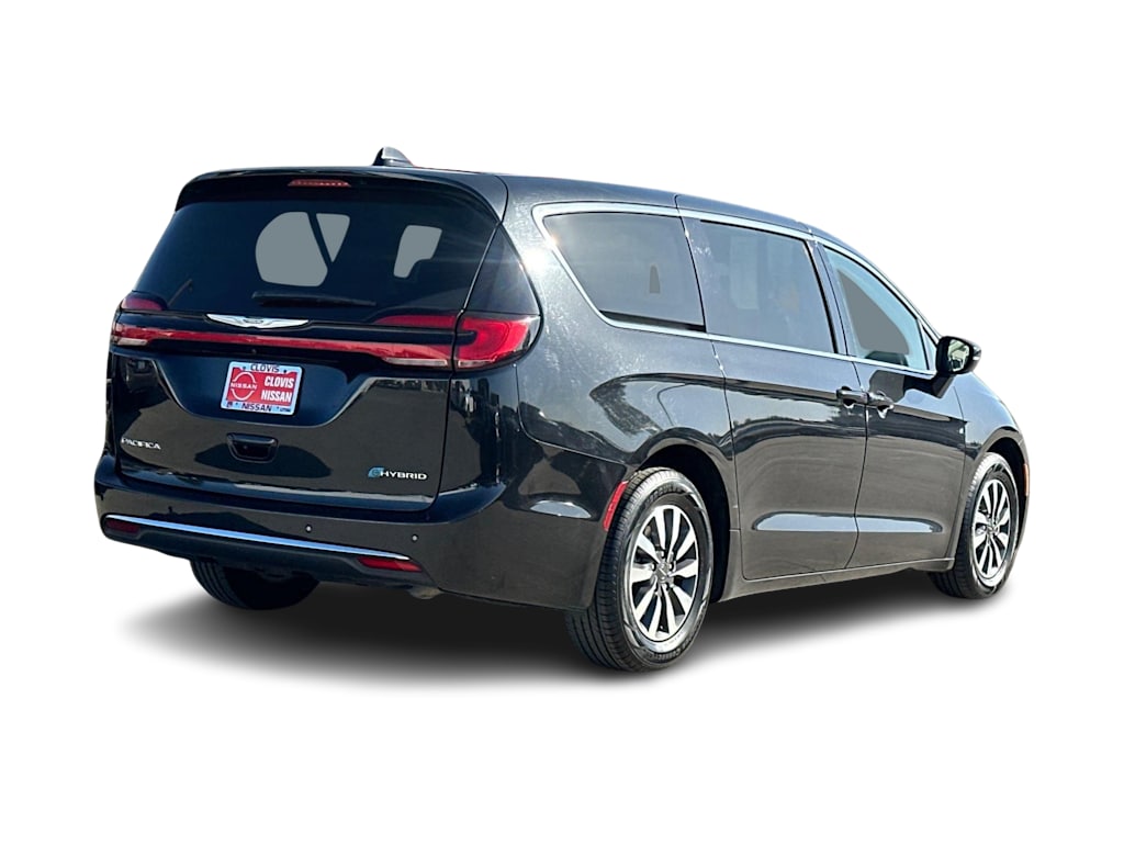 Thumbnail: 2023 Chrysler Pacifica - 19