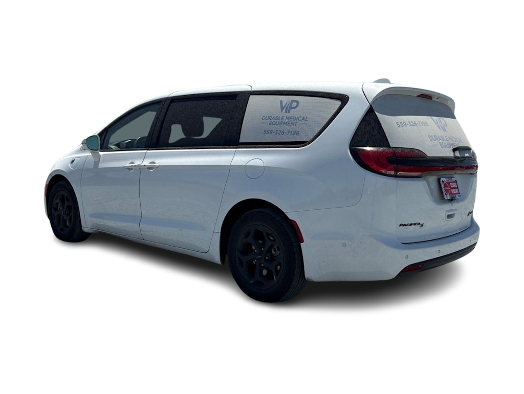 Thumbnail: 2022 Chrysler Pacifica - 4