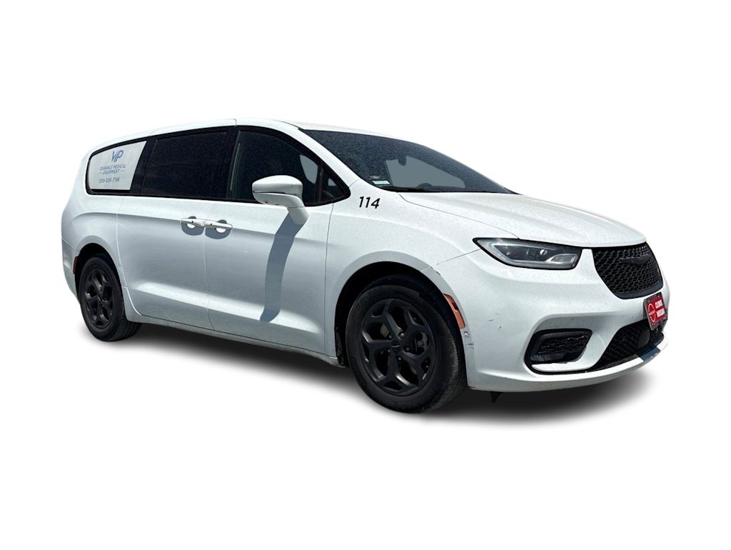 Thumbnail: 2022 Chrysler Pacifica - 18