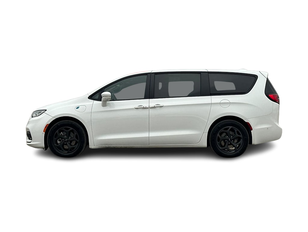 Thumbnail: 2022 Chrysler Pacifica - 3