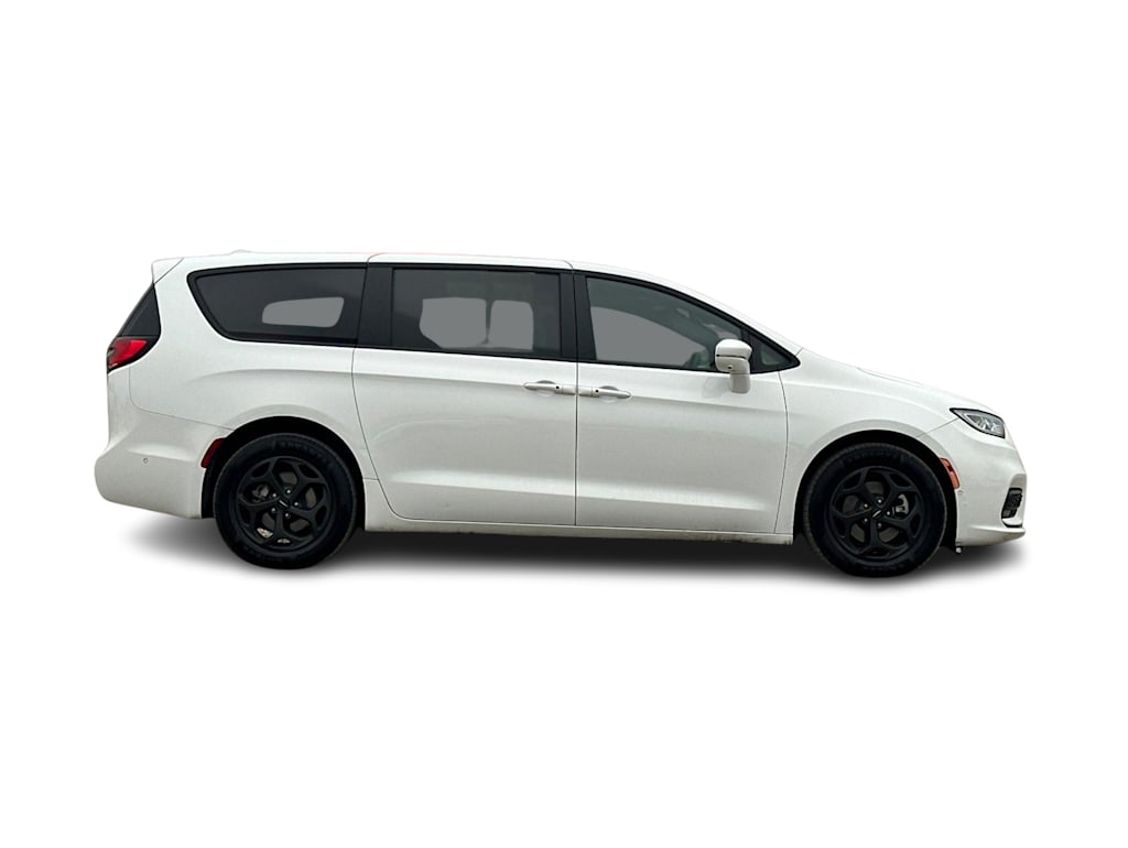 Thumbnail: 2022 Chrysler Pacifica - 20